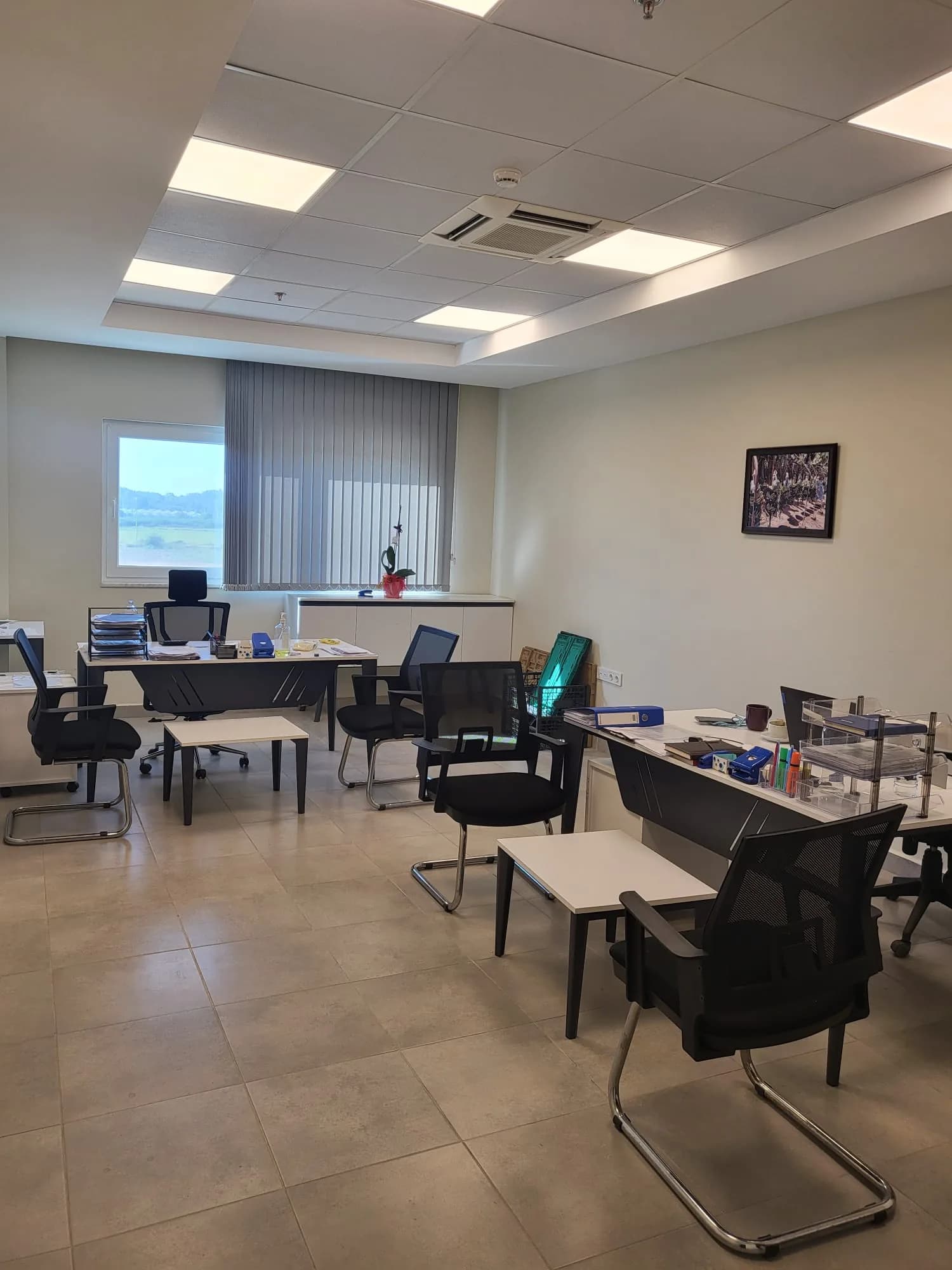 İdari ofis toplantı odası